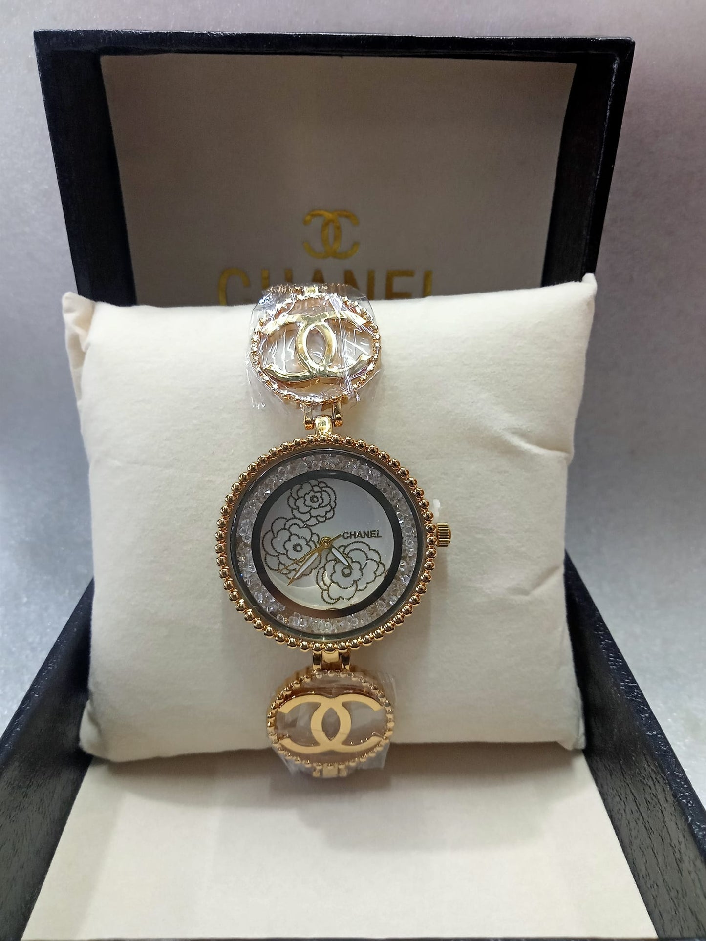 Chanel Chain Gold Watch with Stones (Women)