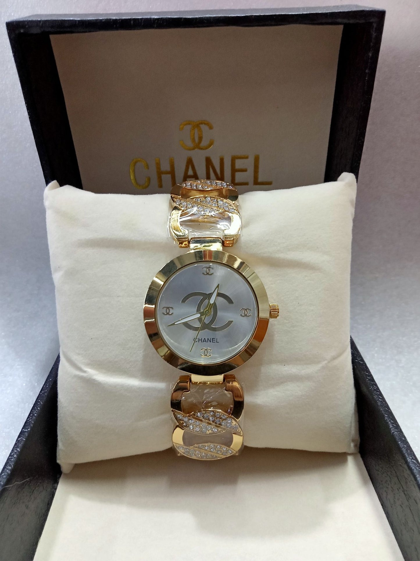 CHNL Chain Watch for Women With Stones