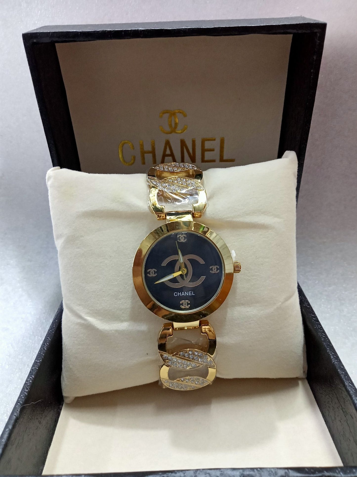 CHNL Chain Watch for Women With Stones