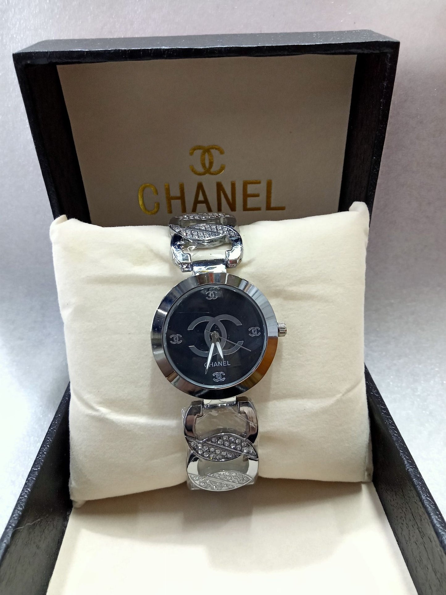 CHNL Chain Watch for Women With Stones